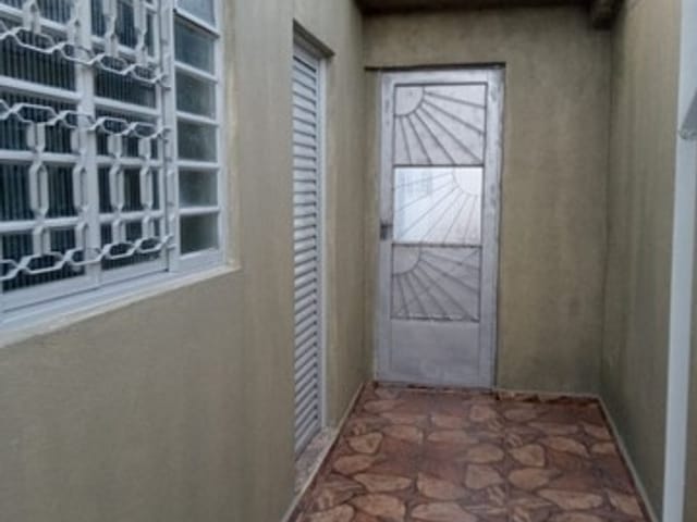 Casa à venda, no bairro Parque São Cristóvão em Taubaté