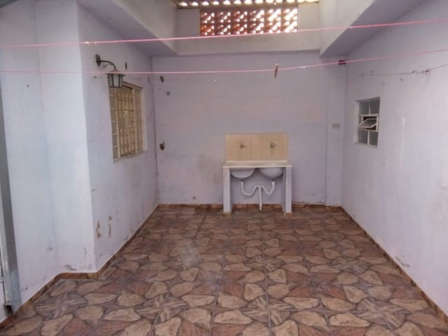 Casa à venda, no bairro Parque São Cristóvão em Taubaté