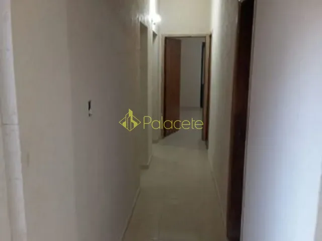 Casa à venda, no bairro Parque São Cristóvão em Taubaté