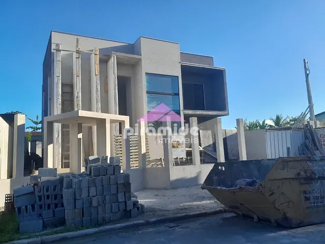 Casa com 384m² 4 quartos e 6 banheiros, à venda, no bairro Pontal de Santa Marina em Caraguatatuba