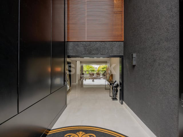 Casa com 1200m² 5 quartos e 7 banheiros, à venda, no bairro Alphaville Residencial Dois em Barueri