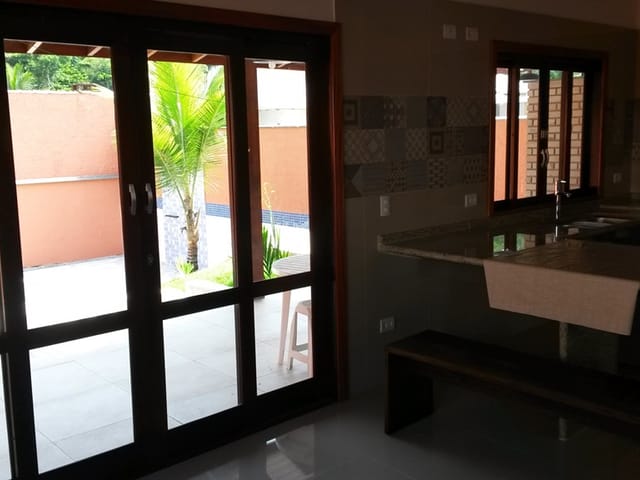 Casa com 270m² 4 quartos e 3 banheiros, à venda, no bairro Horto em Ubatuba