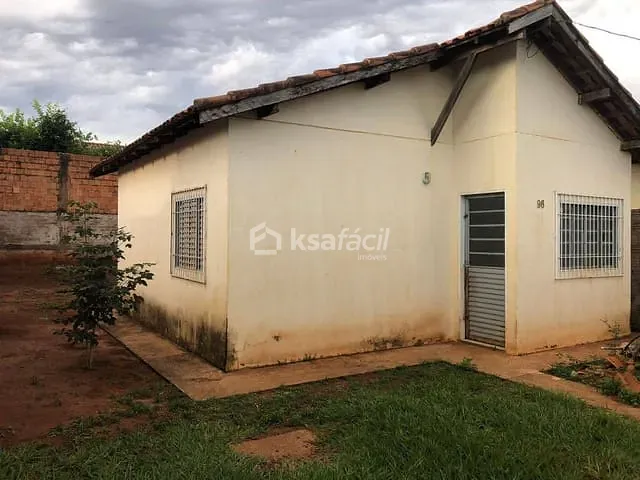 Casa com 200m² 2 quartos e 1 banheiro, à venda, no bairro Jardim Radialista em Campo Grande