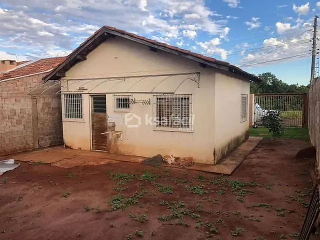 Casa com 200m² 2 quartos e 1 banheiro, à venda, no bairro Jardim Radialista em Campo Grande
