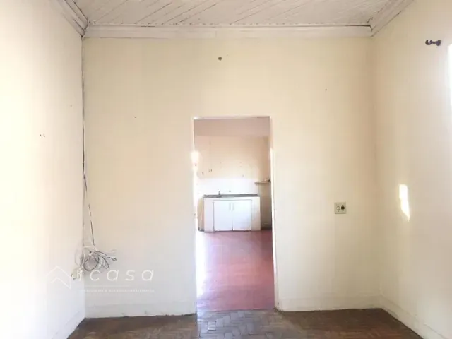 Casa com 300m² 3 quartos e 2 banheiros, à venda, no bairro Vila Resende em Caçapava