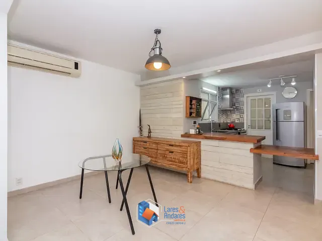 Casa com 211m² 5 quartos e 7 banheiros, à venda, no bairro Jardim Cordeiro em São Paulo