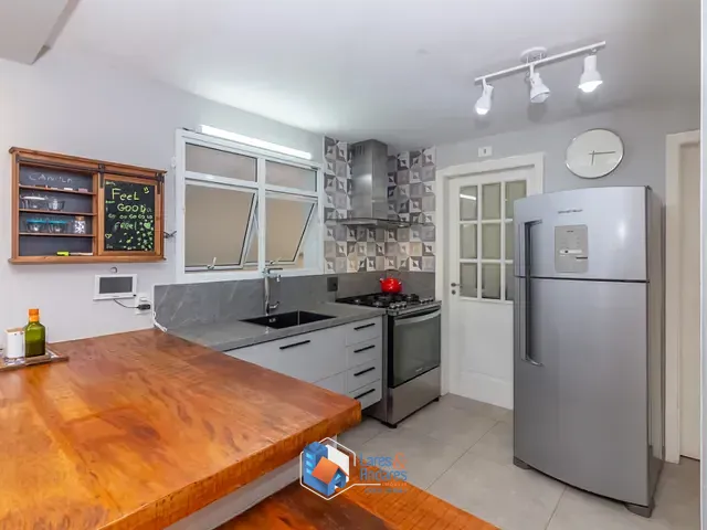 Casa com 211m² 5 quartos e 7 banheiros, à venda, no bairro Jardim Cordeiro em São Paulo