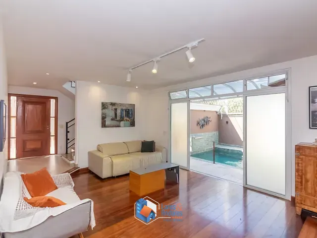 Casa com 211m² 5 quartos e 7 banheiros, à venda, no bairro Jardim Cordeiro em São Paulo