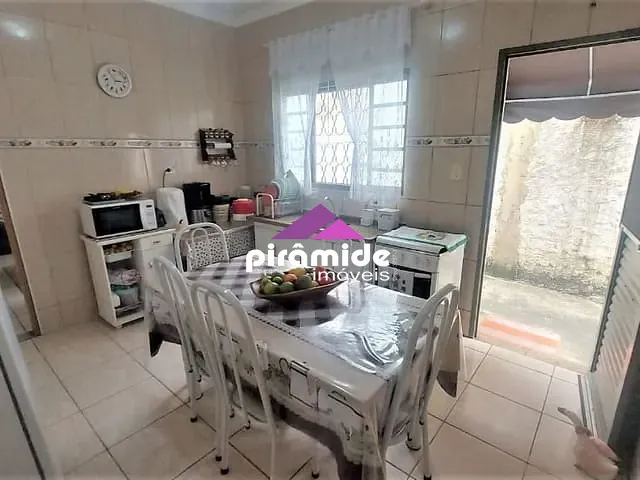 Casa com 125m² 6 quartos e 3 banheiros, à venda, no bairro Jardim Satélite em São José dos Campos