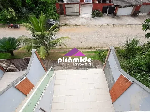 Casa 2 quartos e 2 banheiros, à venda, no bairro Massaguaçú em Caraguatatuba