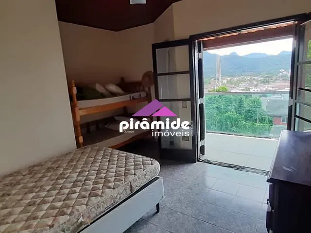 Casa 2 quartos e 2 banheiros, à venda, no bairro Massaguaçú em Caraguatatuba