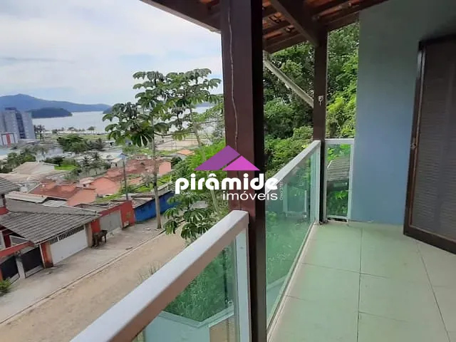 Casa 2 quartos e 2 banheiros, à venda, no bairro Massaguaçú em Caraguatatuba