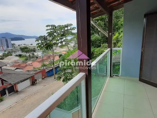 Casa com 92m² 2 quartos e 2 banheiros, à venda, no bairro Massaguaçú em Caraguatatuba