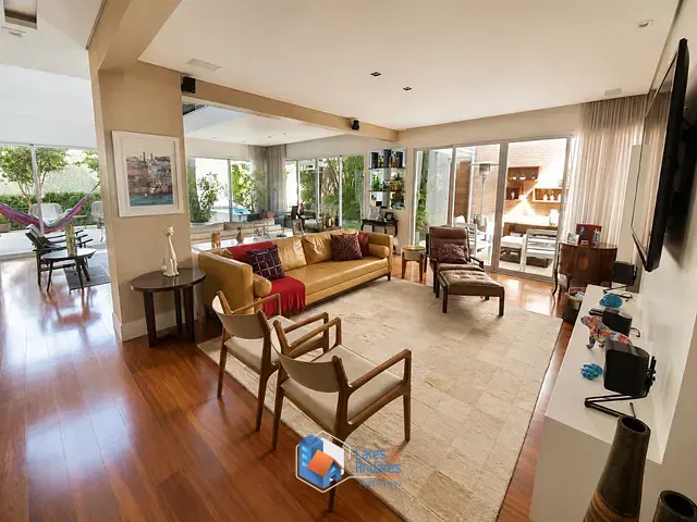 Casa com 600m² 4 quartos e 5 banheiros, à venda, no bairro Brooklin em São Paulo