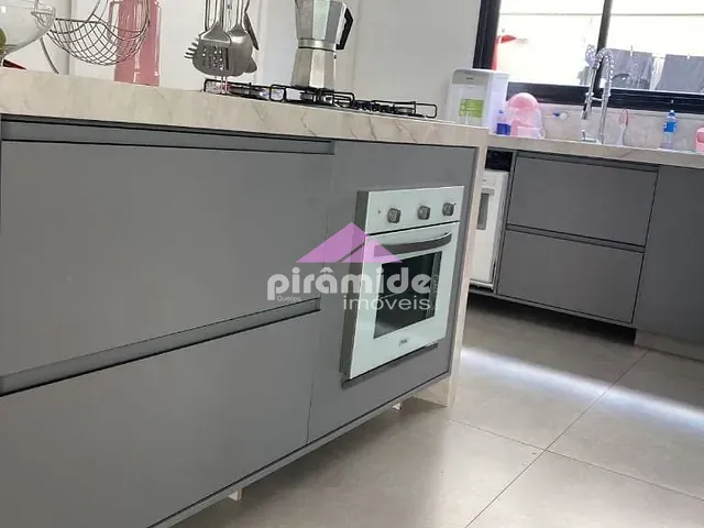 Casa com 472m² 4 quartos e 5 banheiros, à venda, no bairro Urbanova em São José dos Campos