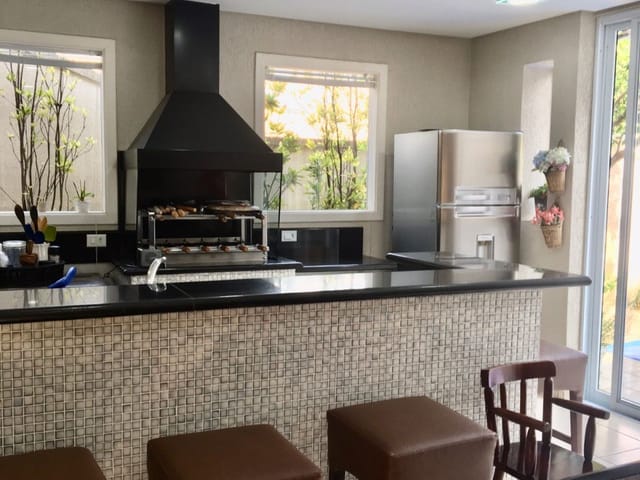 Casa com 525m² 4 quartos e 7 banheiros, à venda, no bairro Alphaville em Santana de Parnaíba