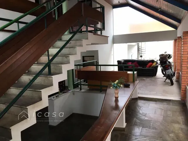 Casa com 330m² 4 quartos e 3 banheiros, à venda, no bairro Vila São João em Caçapava