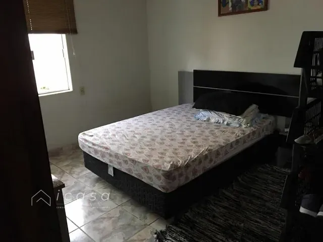 Casa com 330m² 4 quartos e 3 banheiros, à venda, no bairro Vila São João em Caçapava