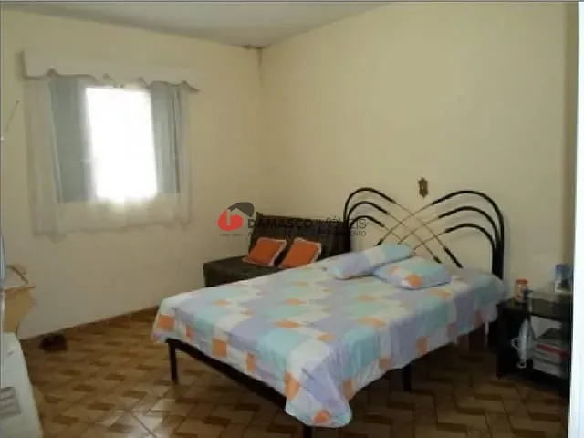 Casa com 225m² 2 quartos e 1 banheiro, à venda, no bairro Nova Gerti em São Caetano do Sul