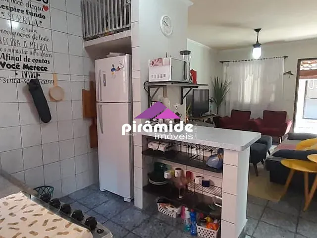 Casa com 164m² 2 quartos e 1 banheiro, à venda, no bairro Martim de Sá em Caraguatatuba
