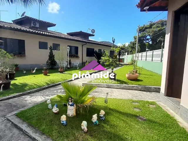Casa com 164m² 2 quartos e 1 banheiro, à venda, no bairro Martim de Sá em Caraguatatuba