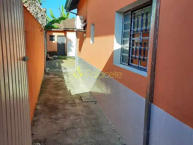 Casa com 300m² 3 quartos e 2 banheiros, à venda, no bairro Laerte Assunção em Pindamonhangaba