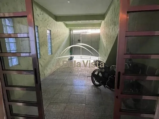 Casa com 125m² 9 quartos e 3 banheiros, à venda, no bairro Umuarama em Osasco
