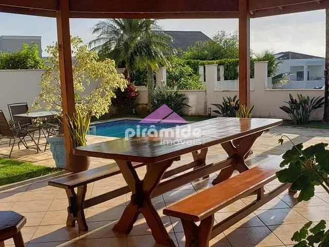 Casa com 390m² 3 quartos e 4 banheiros, à venda, no bairro Urbanova em São José dos Campos