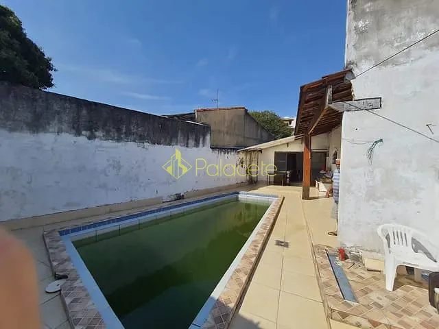 Casa à venda ou para alugar, no bairro Campos Elíseos em Taubaté