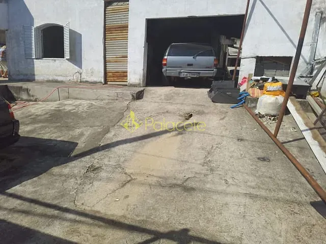 Casa à venda ou para alugar, no bairro Campos Elíseos em Taubaté