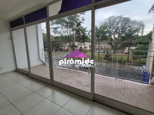 Casa com 204m² 3 quartos e 2 banheiros, à venda ou para alugar, no bairro Vila Maria em São José dos Campos