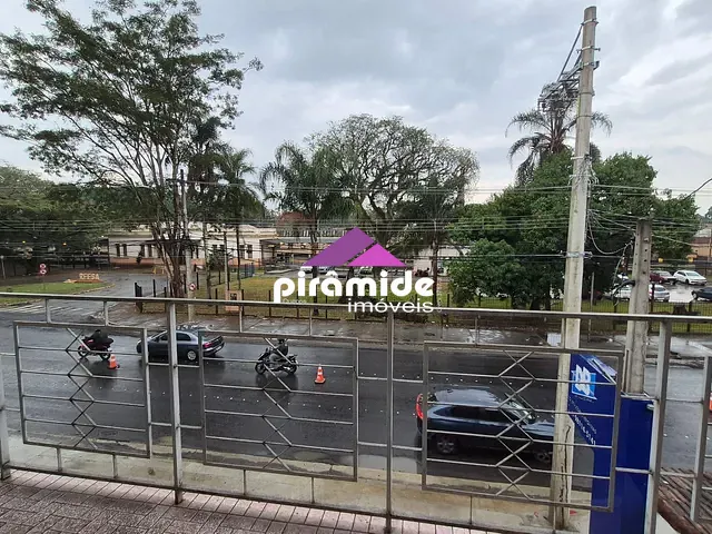 Casa com 204m² 3 quartos e 2 banheiros, à venda ou para alugar, no bairro Vila Maria em São José dos Campos