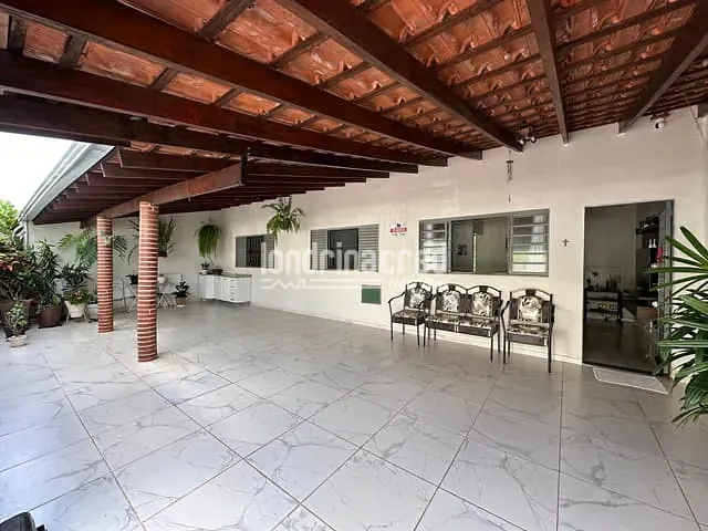 Casa com 156m² 3 quartos e 2 banheiros, à venda, no bairro Aragarça em Londrina