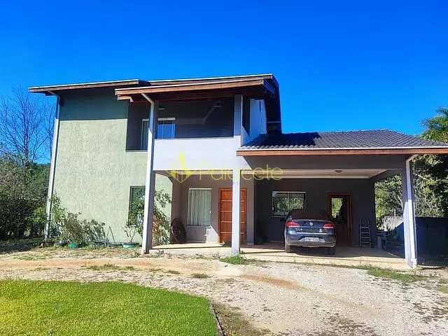 Casa com 2105m² 3 quartos e 3 banheiros, à venda, no bairro Parque Lago Azul em Pindamonhangaba