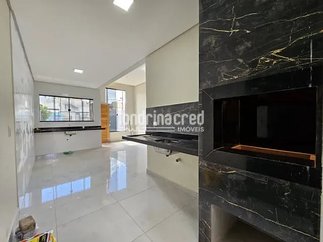Casa com 125m² 3 quartos e 2 banheiros, à venda, no bairro Coliseu em Londrina
