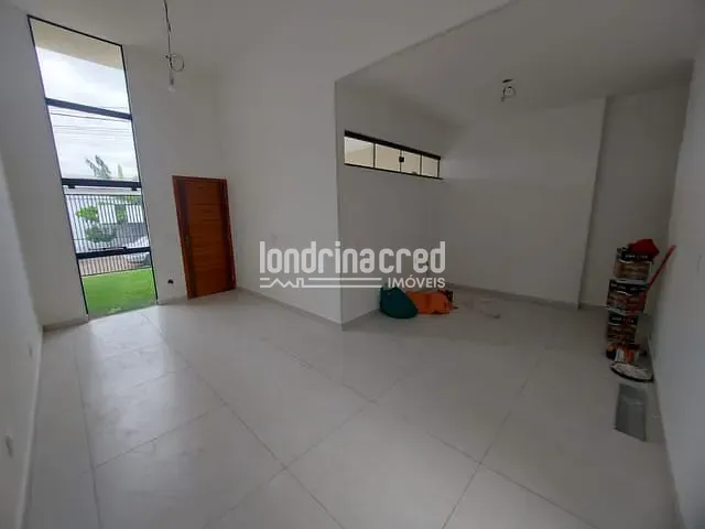Casa com 125m² 2 quartos e 3 banheiros, à venda, no bairro Colinas em Londrina