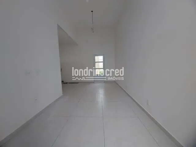 Casa com 125m² 2 quartos e 3 banheiros, à venda, no bairro Colinas em Londrina
