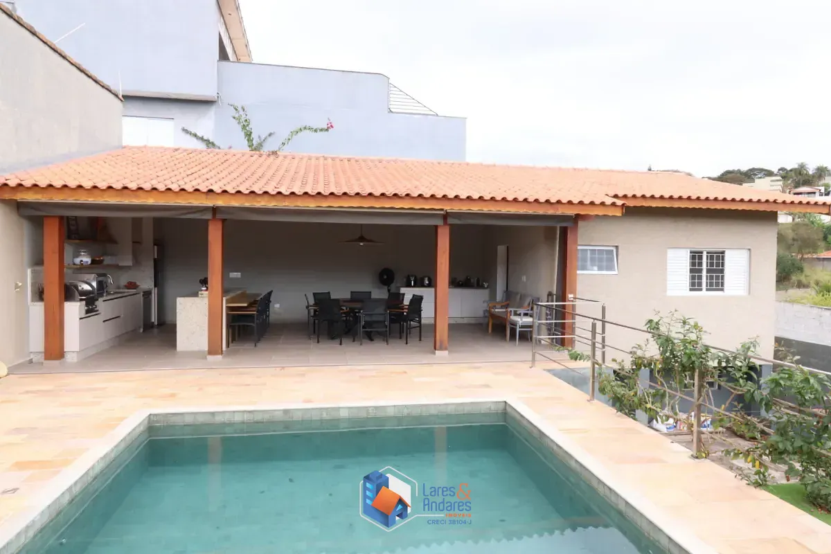 Casa, 4 quartos, 217 m² - Foto 1