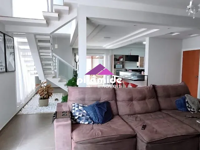 Casa com 300m² 3 quartos e 4 banheiros, à venda, no bairro Condomínio Terras do Vale em Caçapava