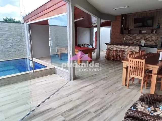 Casa com 300m² 3 quartos e 4 banheiros, à venda, no bairro Condomínio Terras do Vale em Caçapava