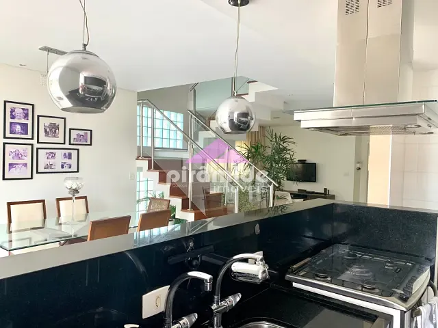 Casa com 331m² 3 quartos e 5 banheiros, à venda, no bairro Urbanova V em São José dos Campos