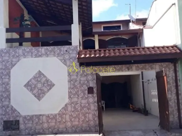 Casa 5 quartos e 2 banheiros, à venda, no bairro Piracangaguá em Taubaté