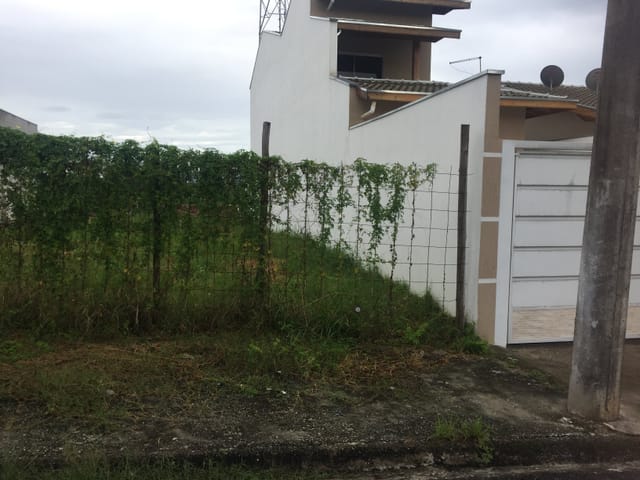 Terreno com 250m², à venda, no bairro Residencial Mombaça em Pindamonhangaba
