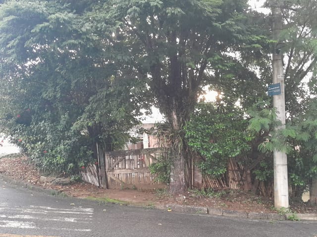 Casa com 307m² 2 quartos e 1 banheiro, à venda, no bairro Jardim Princesa em Pindamonhangaba