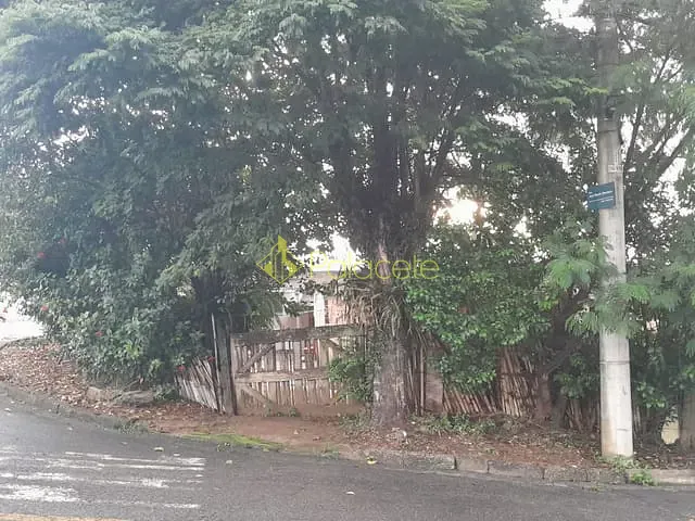 Casa com 307m² 2 quartos e 1 banheiro, à venda, no bairro Jardim Princesa em Pindamonhangaba