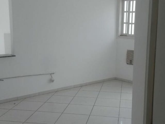 Casa 2 quartos e 1 banheiro, à venda, no bairro Loteamento Residencial Andrade em Pindamonhangaba