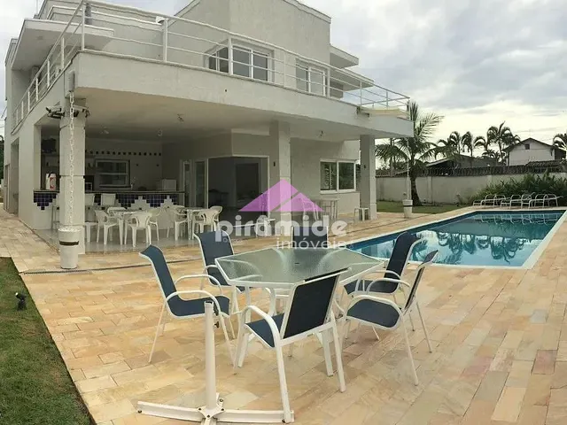 Casa com 1000m² 5 quartos e 6 banheiros, à venda, no bairro Praia das Palmeiras em Caraguatatuba