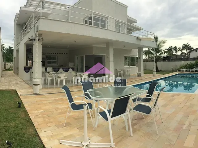 Casa com 1000m² 5 quartos e 6 banheiros, à venda, no bairro Praia das Palmeiras em Caraguatatuba