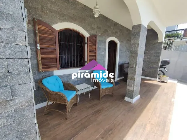 Casa com 220m² 3 quartos e 3 banheiros, à venda, no bairro Caputera em Caraguatatuba