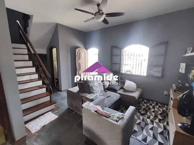 Casa com 220m² 3 quartos e 3 banheiros, à venda, no bairro Caputera em Caraguatatuba